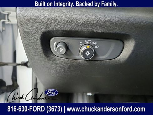 Used 2023 Chevrolet Traverse LS image 15