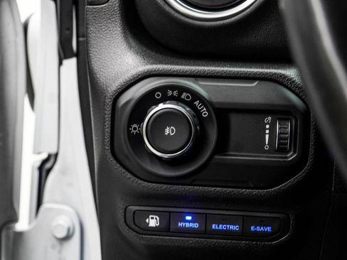 Used 2023 Jeep Wrangler Unlimited Rubicon 4xe w/ Cold Weather Group AWD/4WD image 34