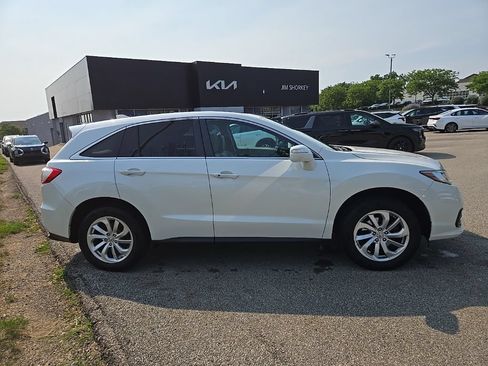 Used 2016 Acura RDX AWD image 2