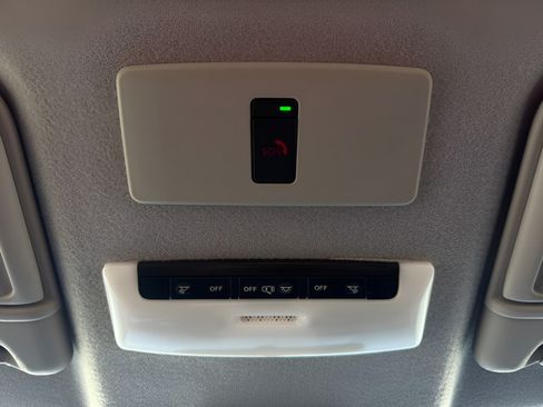 Certified 2024 Nissan Kicks SV FWD image 28