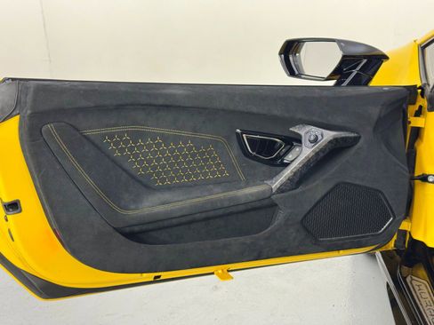 Used 2018 Lamborghini Huracan Performante image 41