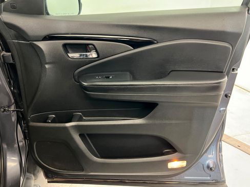 Used 2020 Honda Passport Touring image 25