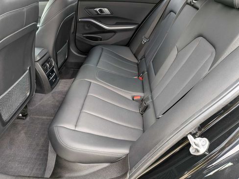 Used 2022 BMW 330i xDrive Sedan w/ M Sport Package AWD/4WD image 19