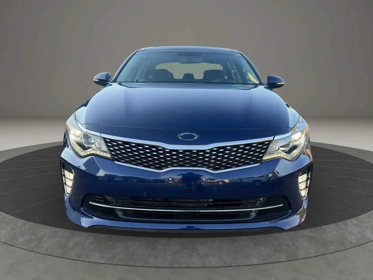 Used 2018 Kia Optima SX FWD image 2