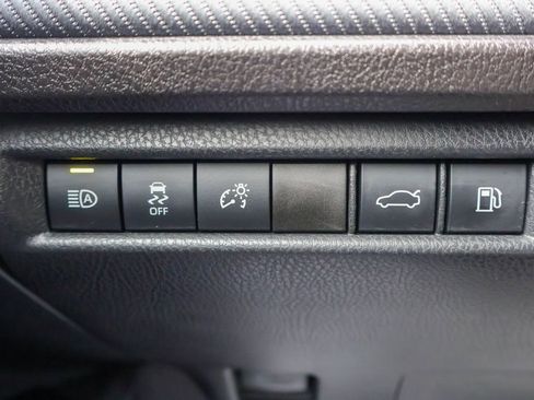 Used 2025 Toyota Camry SE w/ Convenience Package image 20