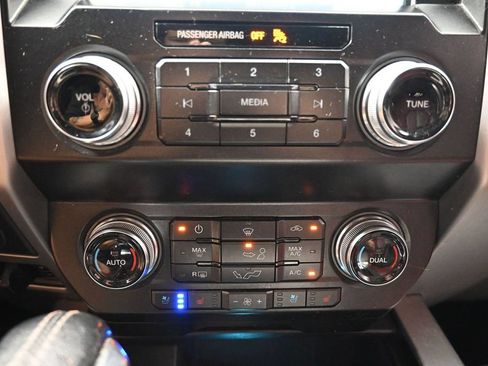 Used 2019 Ford F150 Platinum w/ Technology Package AWD/4WD image 16