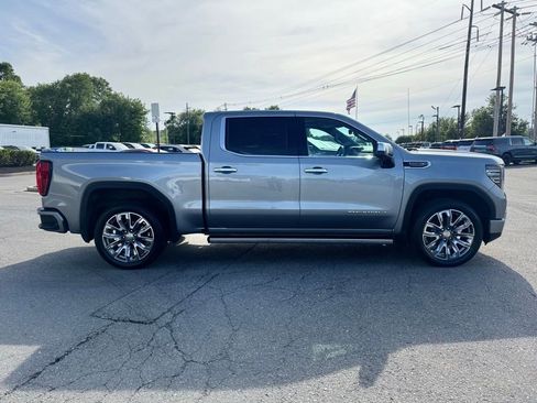 Used 2023 GMC Sierra 1500 Denali w/ Denali Reserve Package AWD/4WD image 7