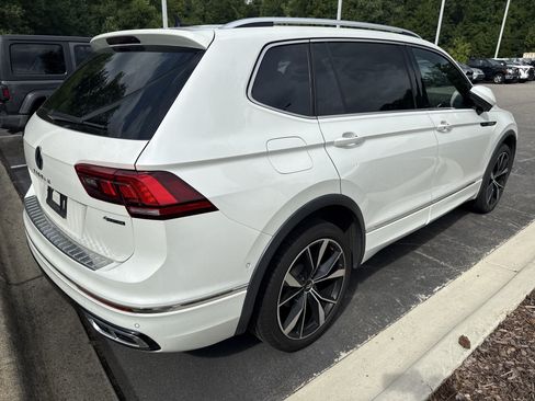 Used 2023 Volkswagen Tiguan SEL R-Line AWD/4WD image 8