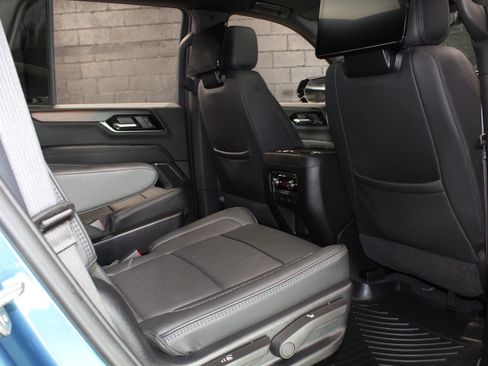 Used 2025 GMC Yukon Denali w/ Denali Reserve Package AWD/4WD image 54