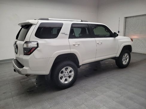 Used 2018 Toyota 4Runner TRD Off-Road AWD/4WD image 10