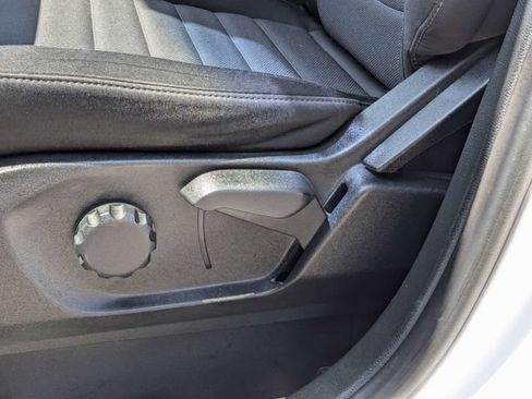 Used 2018 Ford Edge SE AWD/4WD image 19