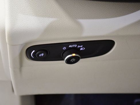 Used 2022 Buick Envision Preferred image 27