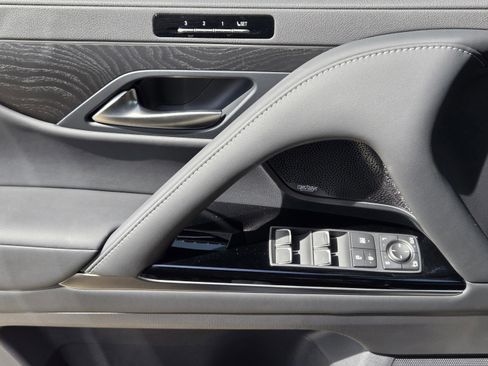 New 2026 Lexus LX 700h Luxury image 15