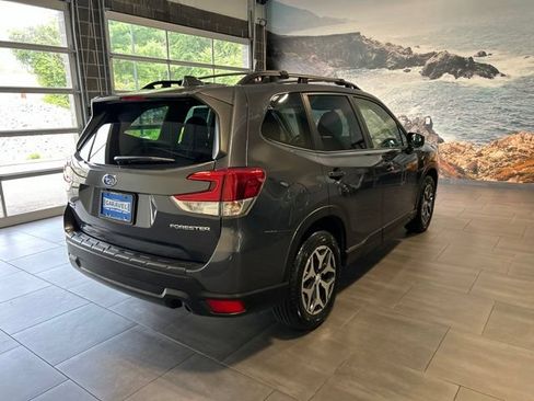 Used 2023 Subaru Forester Premium AWD/4WD image 35