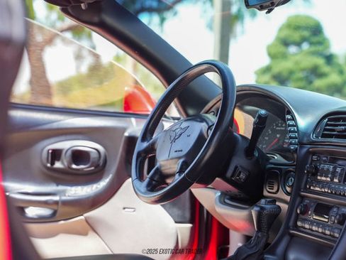 Used 1999 Chevrolet Corvette Coupe w/ Memory Pkg image 48