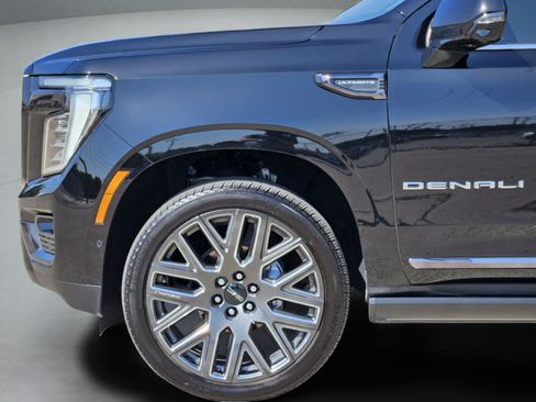 Used 2026 GMC Yukon Denali Ultimate AWD/4WD image 12