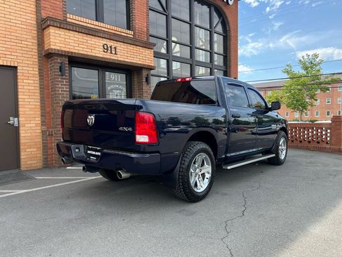 Used 2017 RAM 1500 Express AWD/4WD image 10