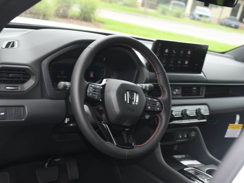 New 2026 Honda Pilot Sport image 4