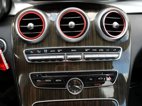 Used 2015 Mercedes-Benz C 300 Sedan w/ Premium 1 Package image 40