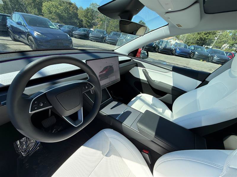 Used 2026 Tesla Model Y Long Range AWD/4WD image 10
