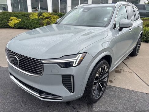 Used 2026 Volvo XC90 B6 Plus AWD/4WD image 3