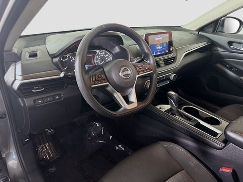Used 2023 Nissan Altima 2.5 SV FWD image 23