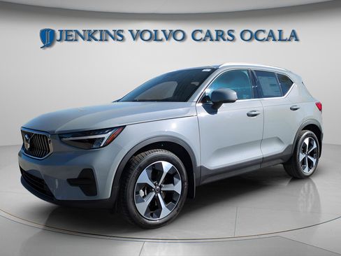 New 2025 Volvo XC40 B5 Core w/ Protection Package Premier image 4