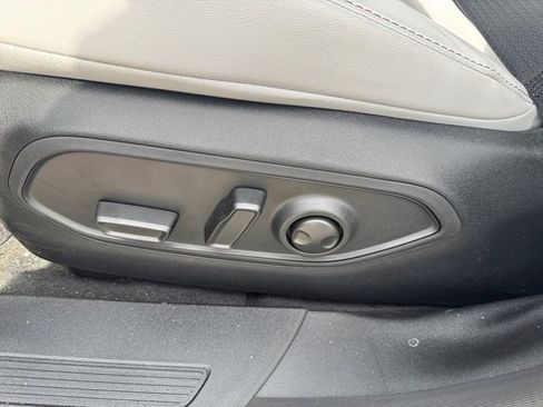 New 2026 Jeep Cherokee Limited AWD/4WD image 17