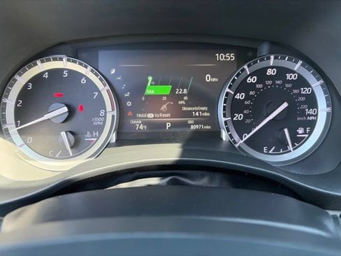 Used 2022 Toyota Highlander XLE AWD/4WD image 26