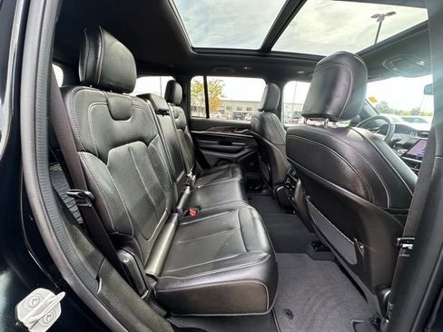 Used 2024 Jeep Grand Cherokee Limited w/ MOPAR Finishing Package image 30