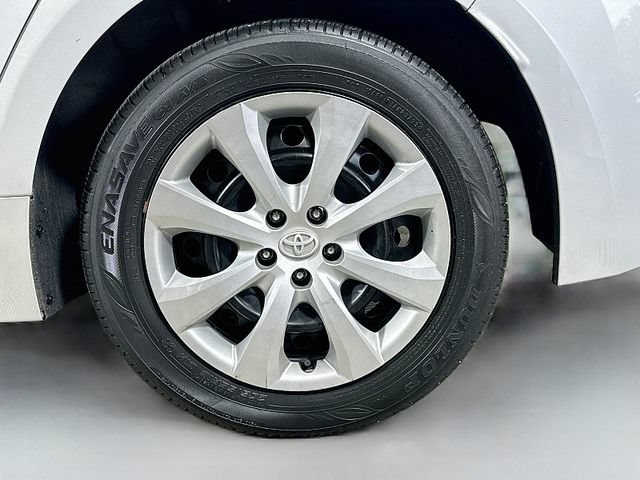 Used 2024 Toyota Corolla LE FWD image 30