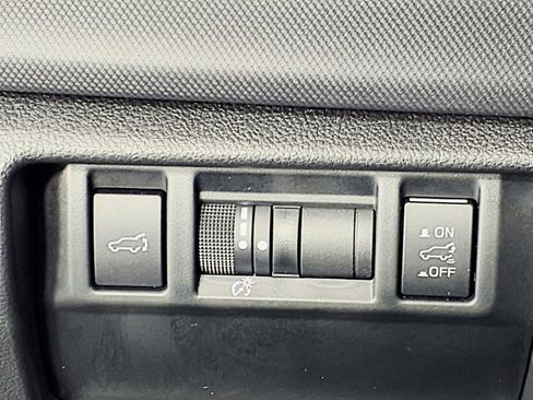 Certified 2025 Subaru Forester Limited w/ Popular Package #2 image 18