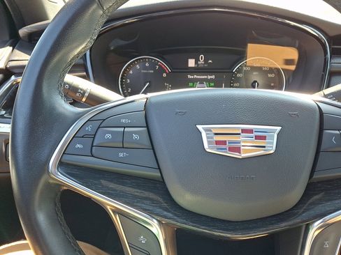 Used 2022 Cadillac XT5 Premium Luxury w/ LPO, Floor Liner Package AWD/4WD image 22