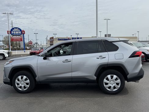 Used 2025 Toyota RAV4 LE image 13