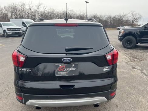 Used 2019 Ford Escape SEL image 2