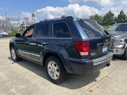 Used 2010 Jeep Grand Cherokee Limited w/ Trailer Tow Group IV AWD/4WD image 3