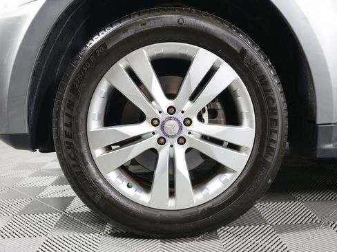 Used 2011 Mercedes-Benz GL 450 4MATIC image 9