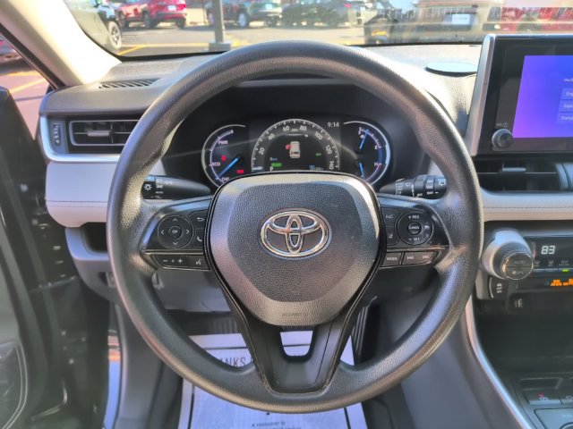 Used 2025 Toyota RAV4 XLE AWD/4WD image 15