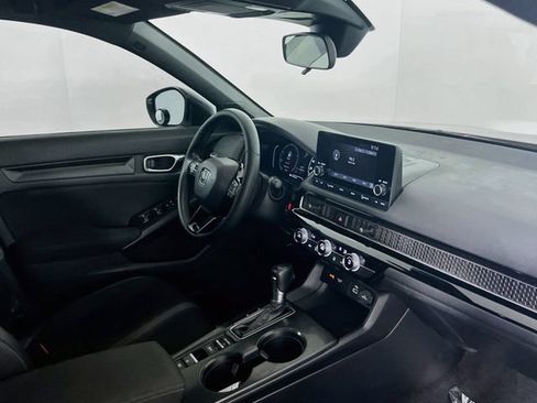 Used 2023 Honda Civic Sport image 8