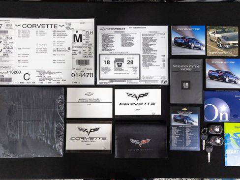 Used 2007 Chevrolet Corvette Coupe w/ Preferred Equipment Group RWD image 7
