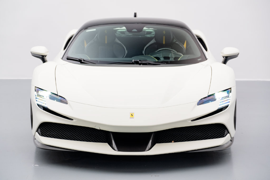 Used 2021 Ferrari SF90 Stradale AWD/4WD image 2