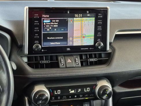 Used 2019 Toyota RAV4 Limited w/ Advanced Technology Package FWD image 18
