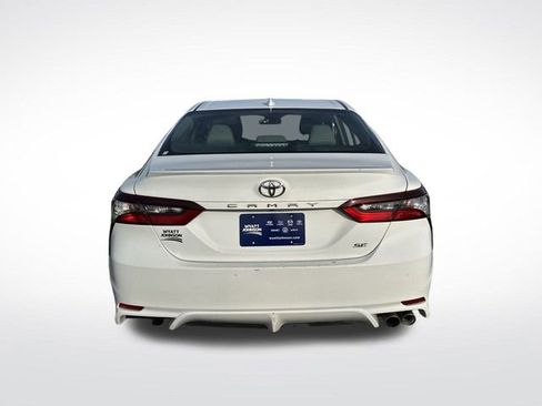 Used 2024 Toyota Camry SE image 6
