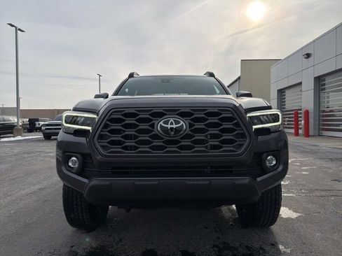Certified 2023 Toyota Tacoma TRD Off-Road image 2