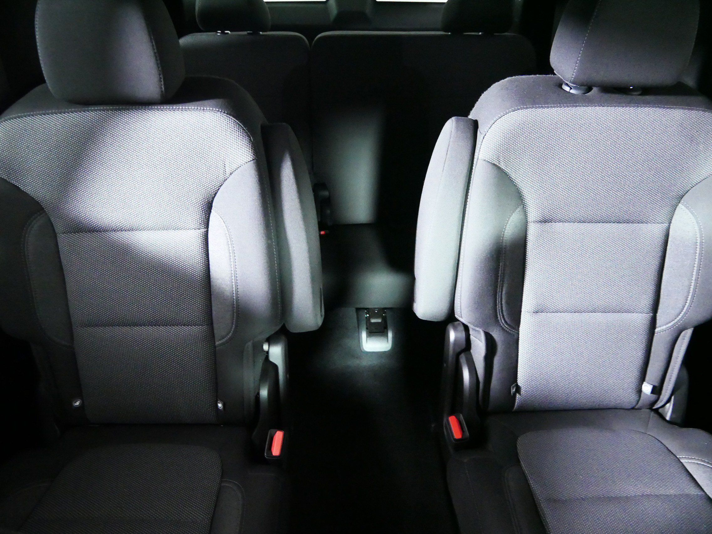 Used 2023 Chevrolet Traverse LT FWD image 13