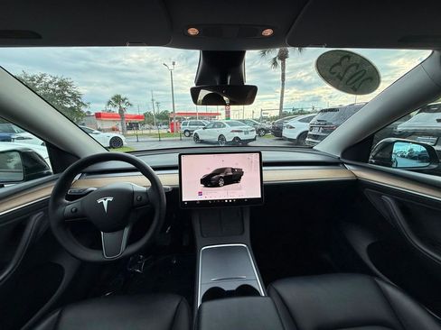 Used 2023 Tesla Model Y Long Range AWD/4WD image 19