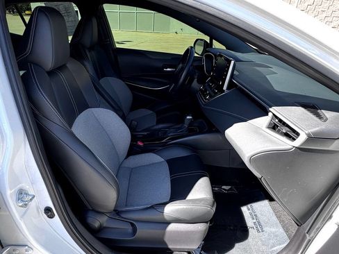 Used 2021 Toyota Corolla XSE FWD image 36