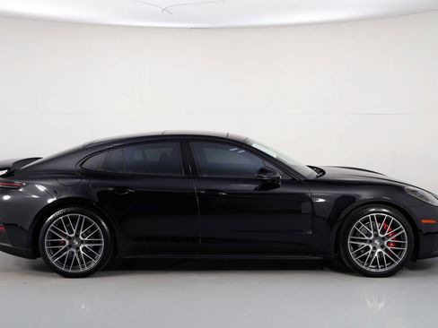 Used 2024 Porsche Panamera image 57