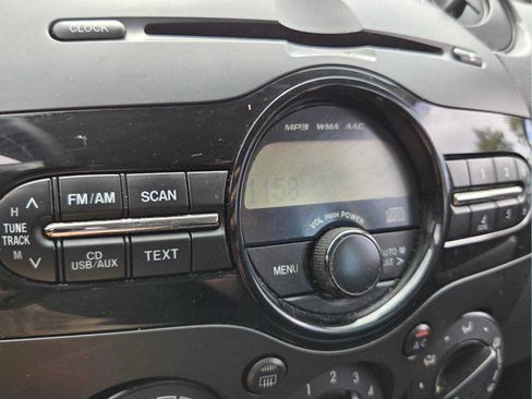 Used 2014 MAZDA MAZDA2 Sport FWD image 27