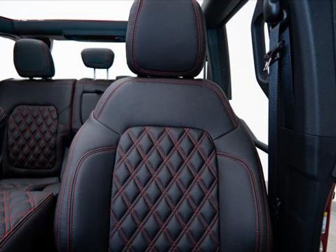 Used 2025 Ford Bronco Big Bend image 11